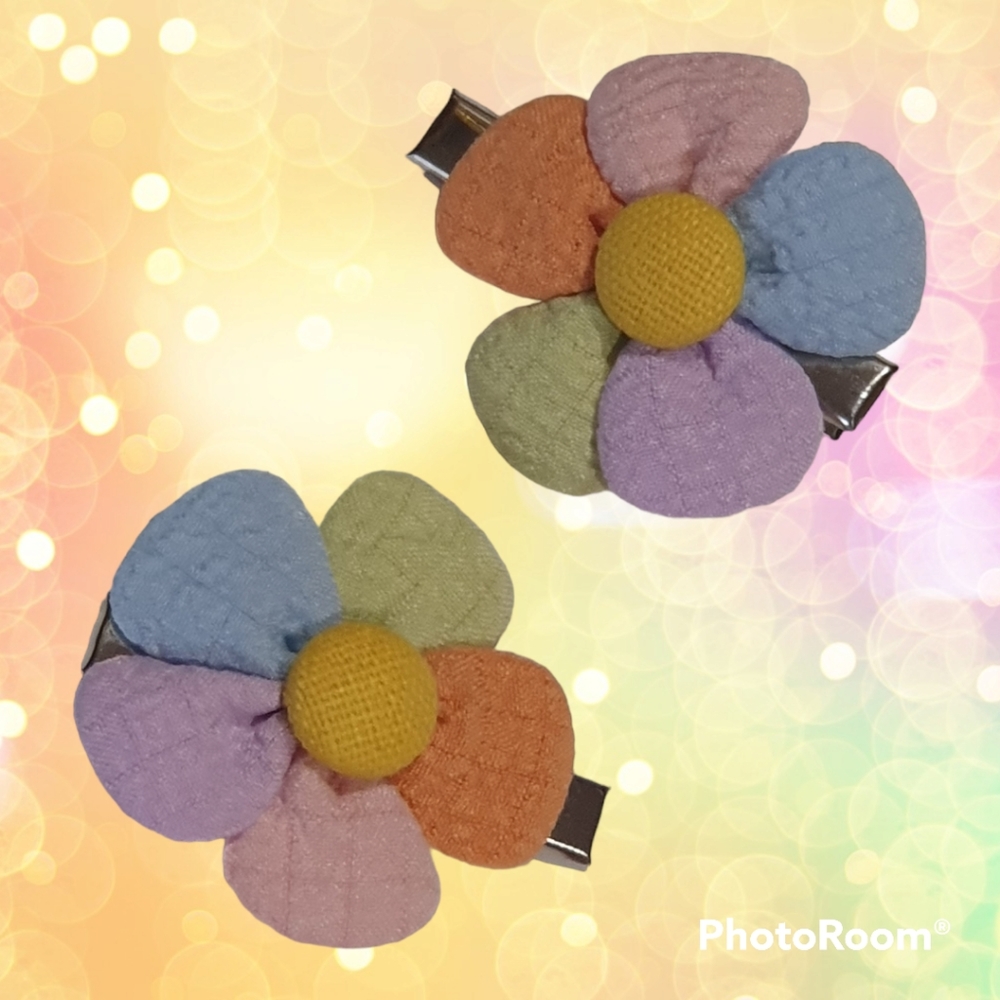 Handcrafted Multicolour Puffy Flower Hairclips - Picture 1 of 1